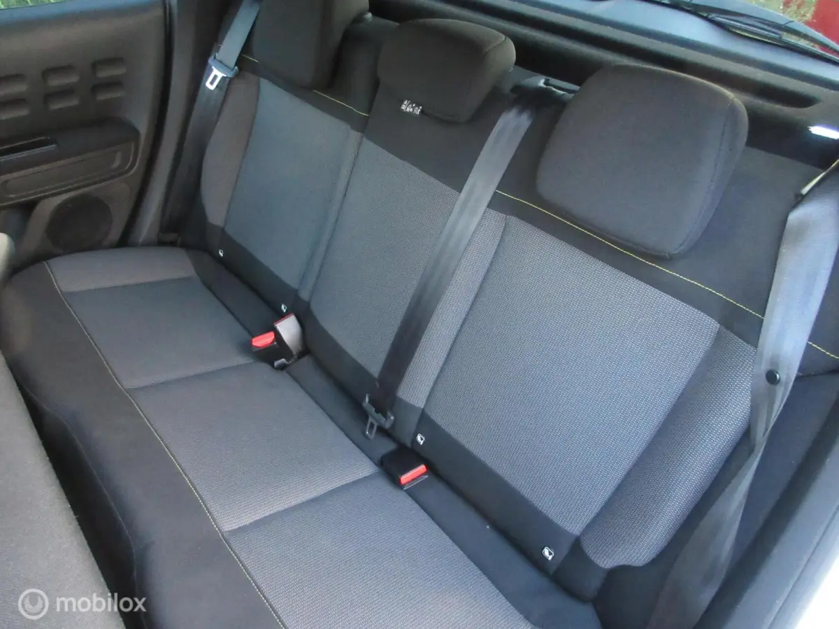 1.2 PureTech Shine Automaat 110PK Airco Cruise Navi