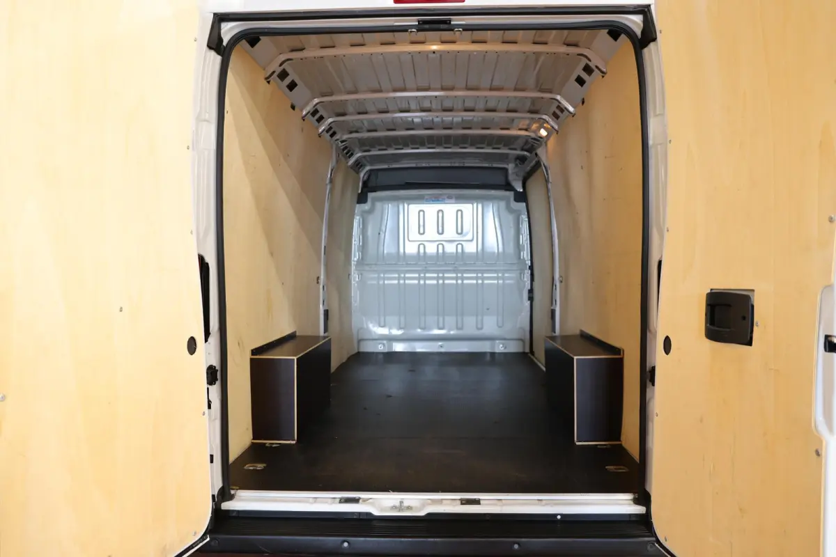 2.2 BlueHDi 140 L4H2 HEAVY DUTY