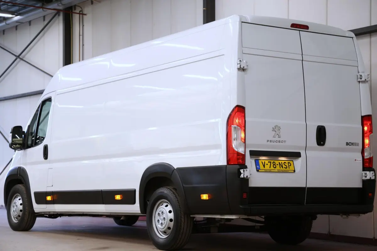 2.2 BlueHDi 140 L4H2 HEAVY DUTY