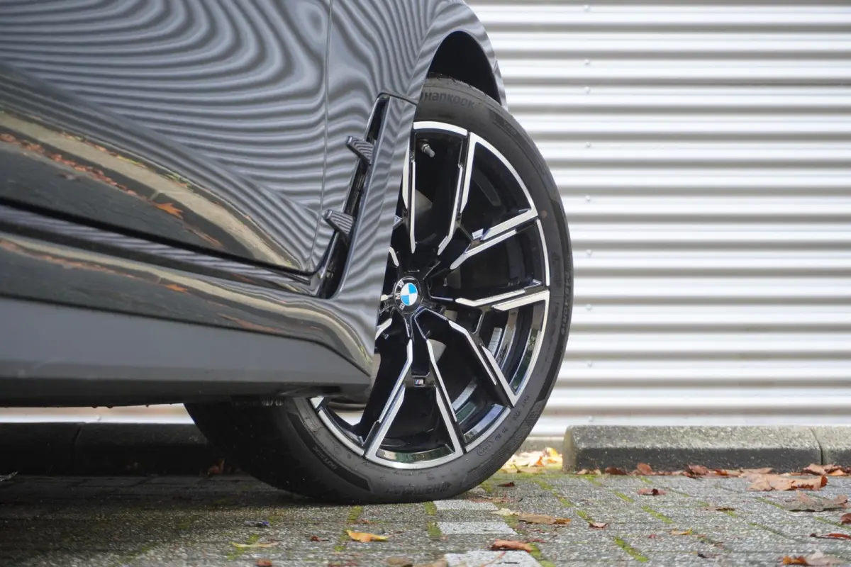 420i M Sportpakket Pro | Innovation Pack | Comfort Pack | Elektrisch bediend glazen schuif-/kanteldak | Active Cruise Control | HiFi System