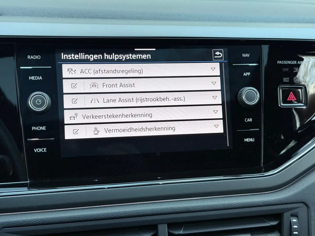 1.5 TSI R-Line Pano/Keyless/Camera