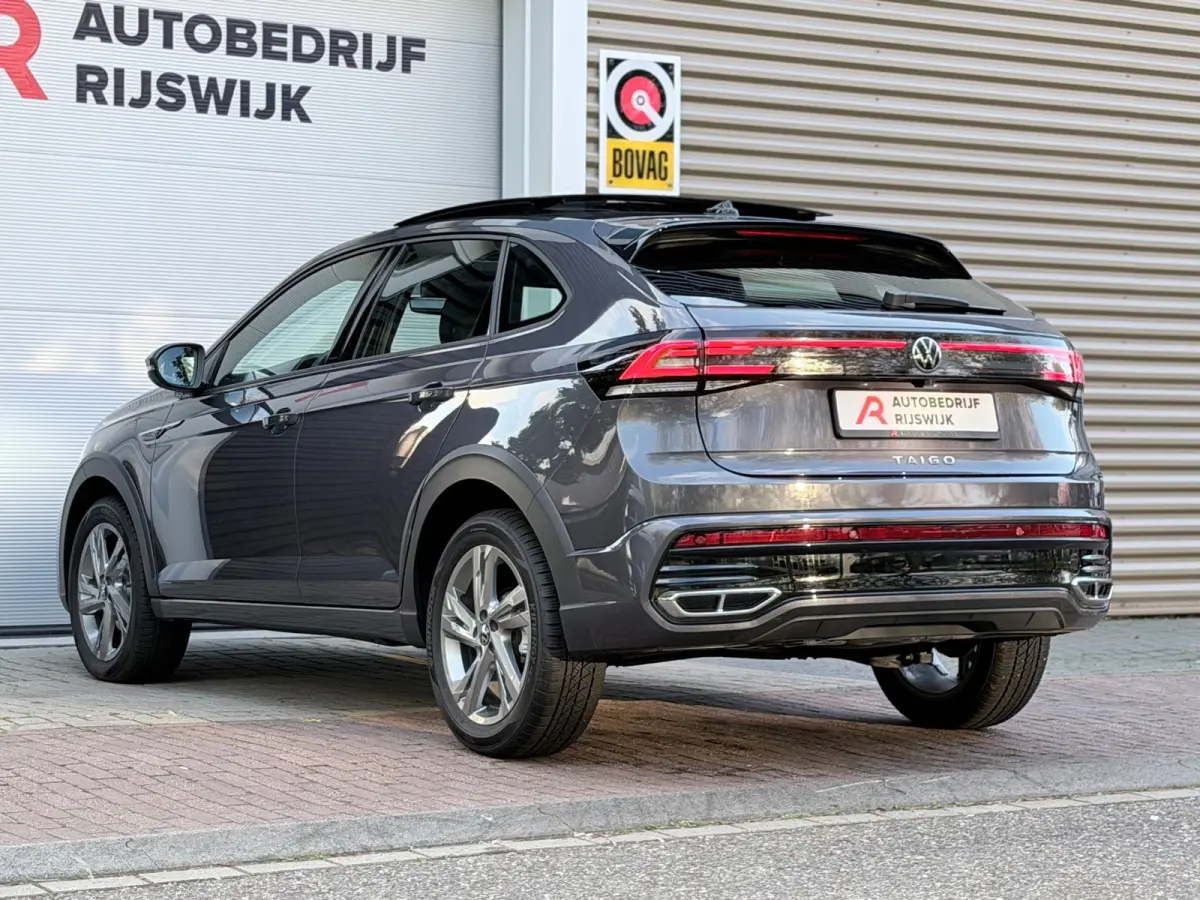 1.5 TSI R-Line Pano/Keyless/Camera