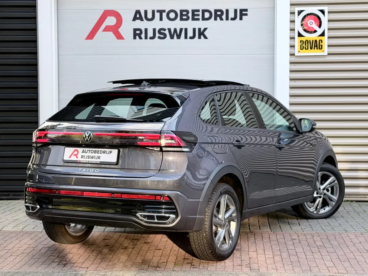 1.5 TSI R-Line Pano/Keyless/Camera