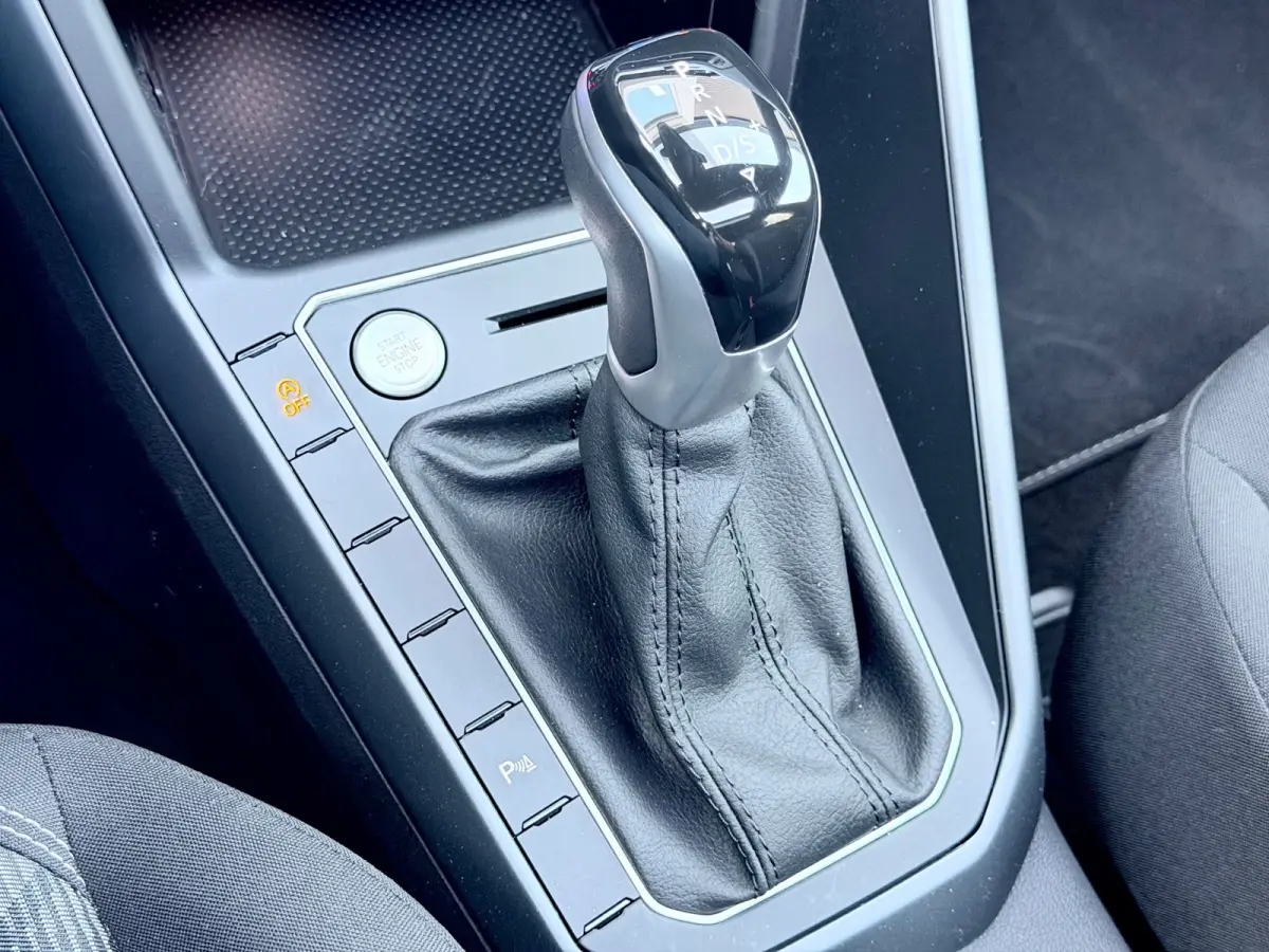 1.5 TSI R-Line Pano/Keyless/Camera
