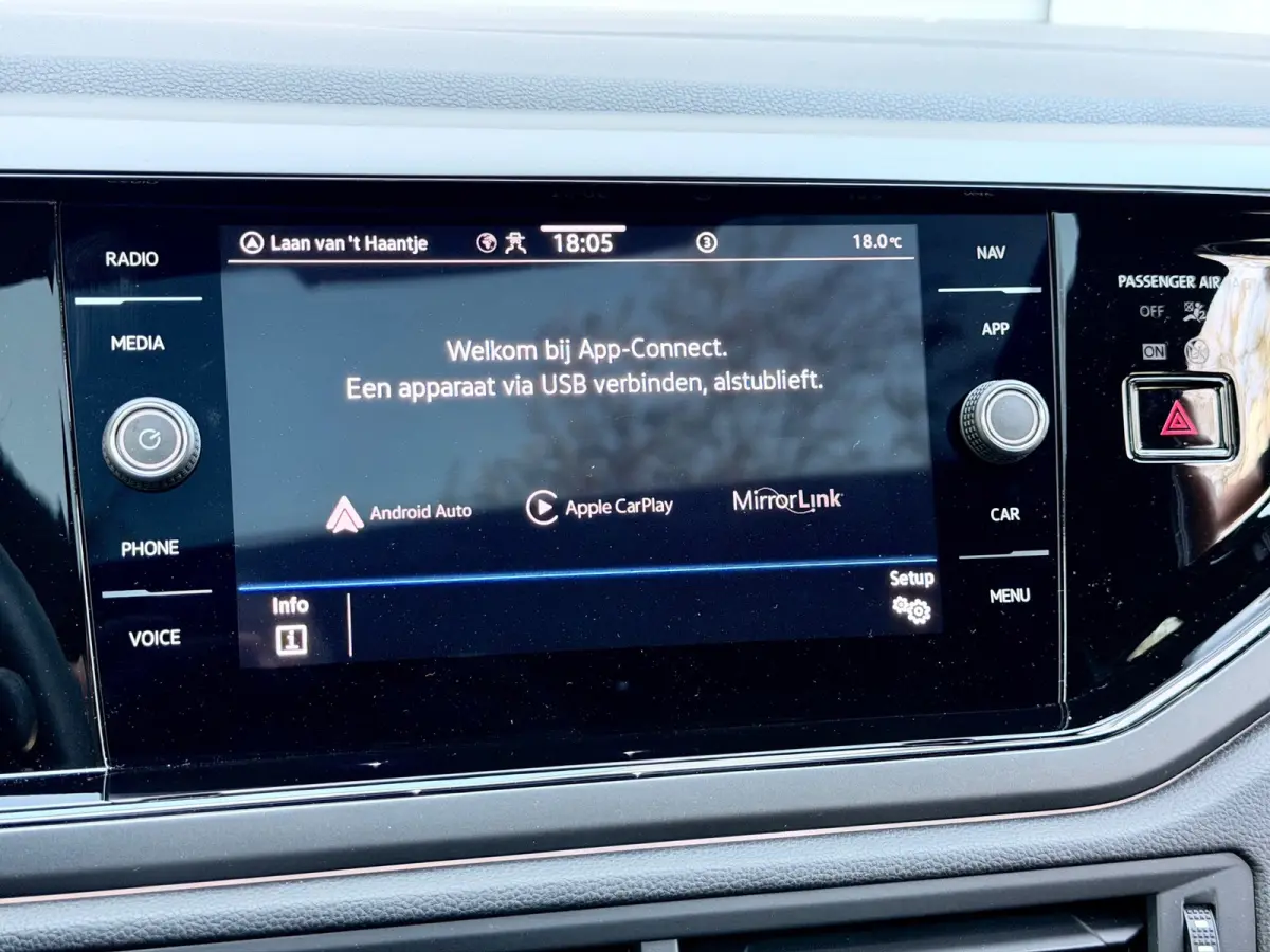 1.5 TSI R-Line Pano/Keyless/Camera