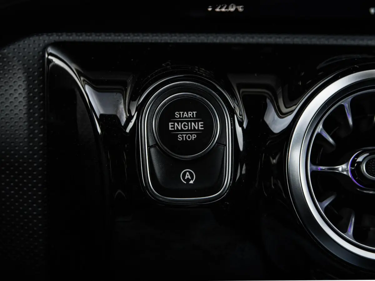 200 AMG Night Edition 163 PK | Panoramadak | Sfeerverlichting | Distronic Plus | Multibeam LED | Apple CarPlay/Android Auto | 18"