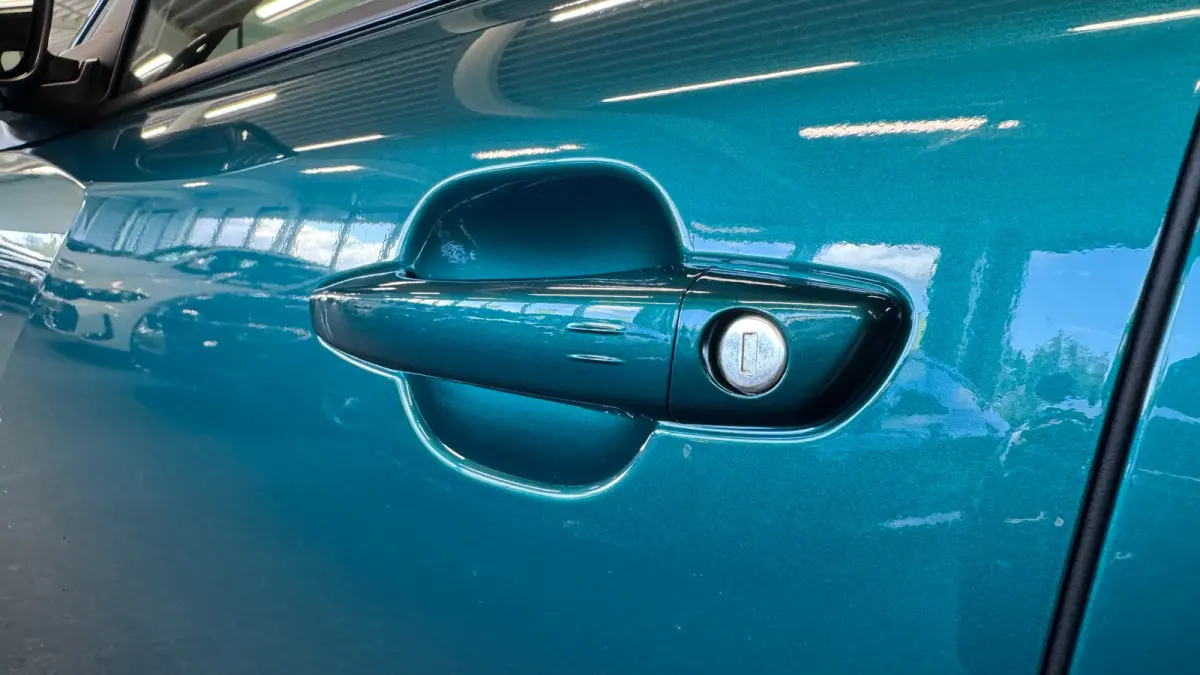 Envy | Active Safety Brake met camera en radar (automatisch noodremsysteem) met Distance Alert (waarschuwing dreigende aanrijding) | Advanced Active Safety Brake met camera en radar | Climat