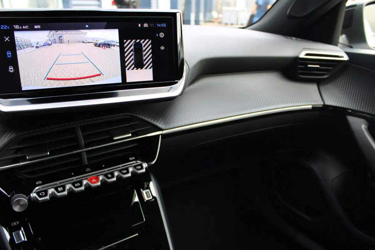 Envy | Active Safety Brake met camera en radar (automatisch noodremsysteem) met Distance Alert (waarschuwing dreigende aanrijding) | Advanced Active Safety Brake met camera en radar | Climat