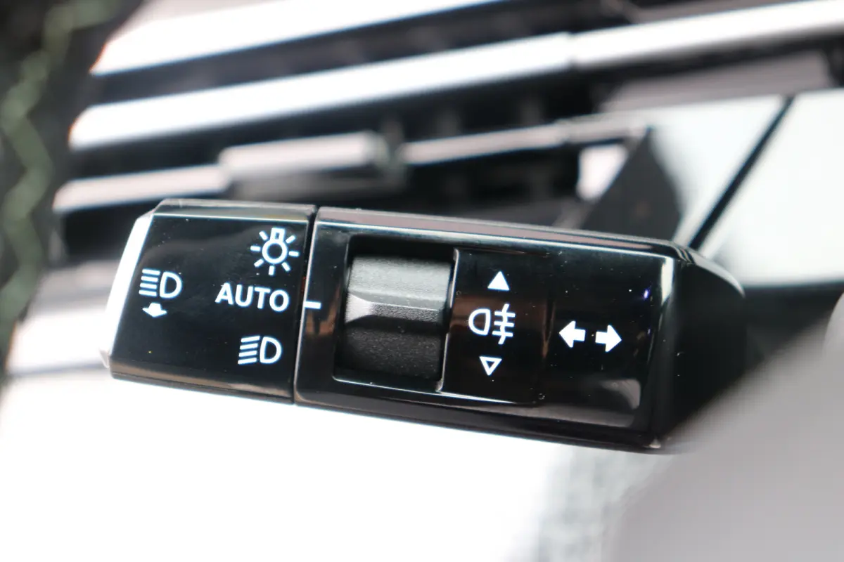 GT Exclusive | Adaptieve cruise control met Stop&Go functie | Elektrische parkeerrem | Extra getinte achterste zijruiten en achterruit