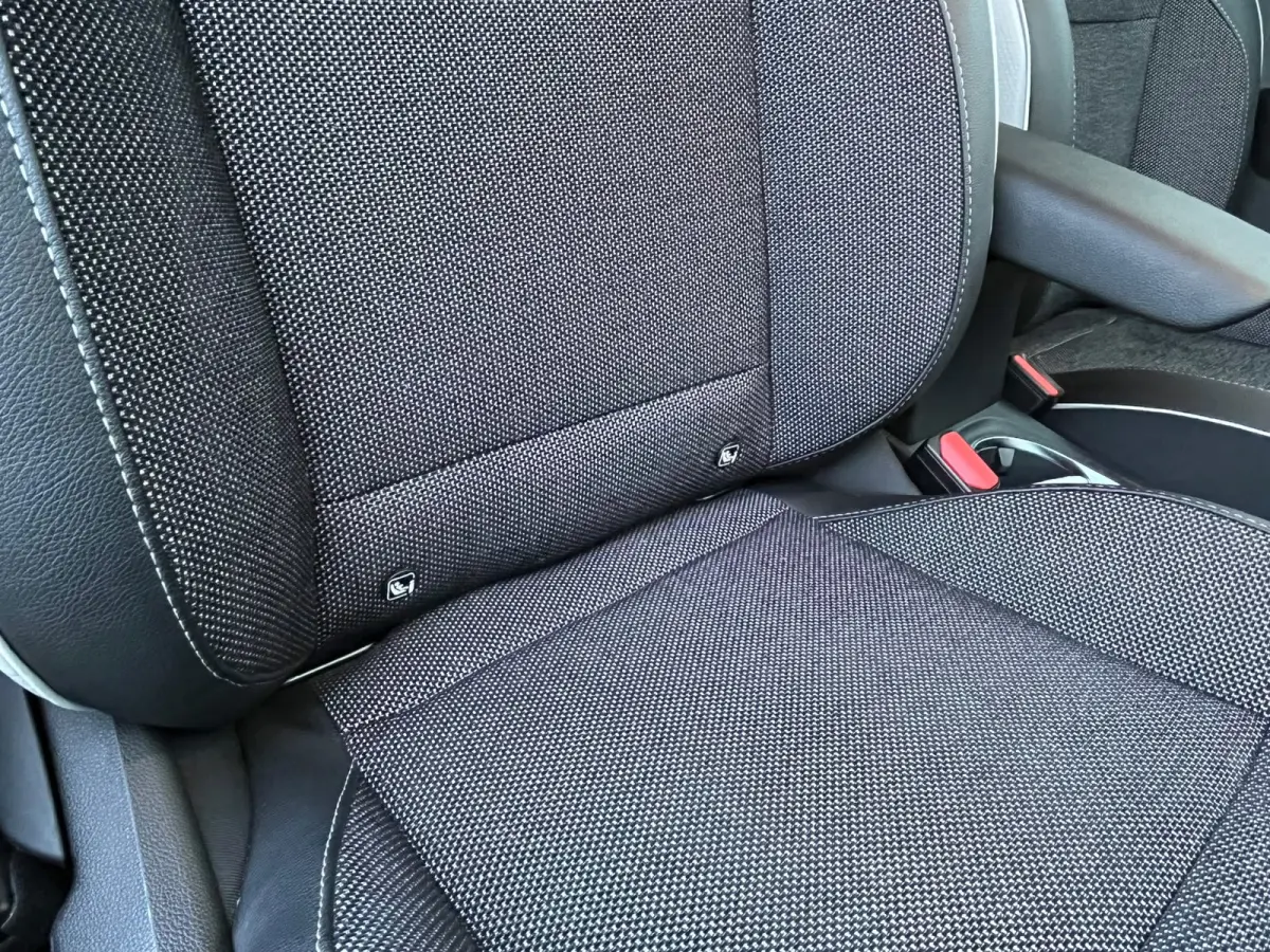 1.0 TCe 90 Zen LPG G3 | Full Map navi | NAP | bluetooth | carplay| camera | goed onderhouden | All Season banden