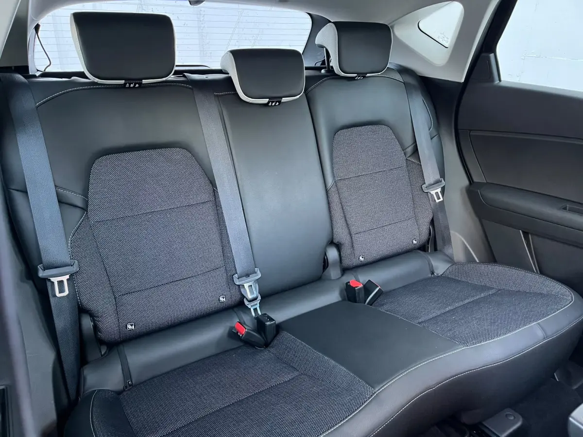1.0 TCe 90 Zen LPG G3 | Full Map navi | NAP | bluetooth | carplay| camera | goed onderhouden | All Season banden