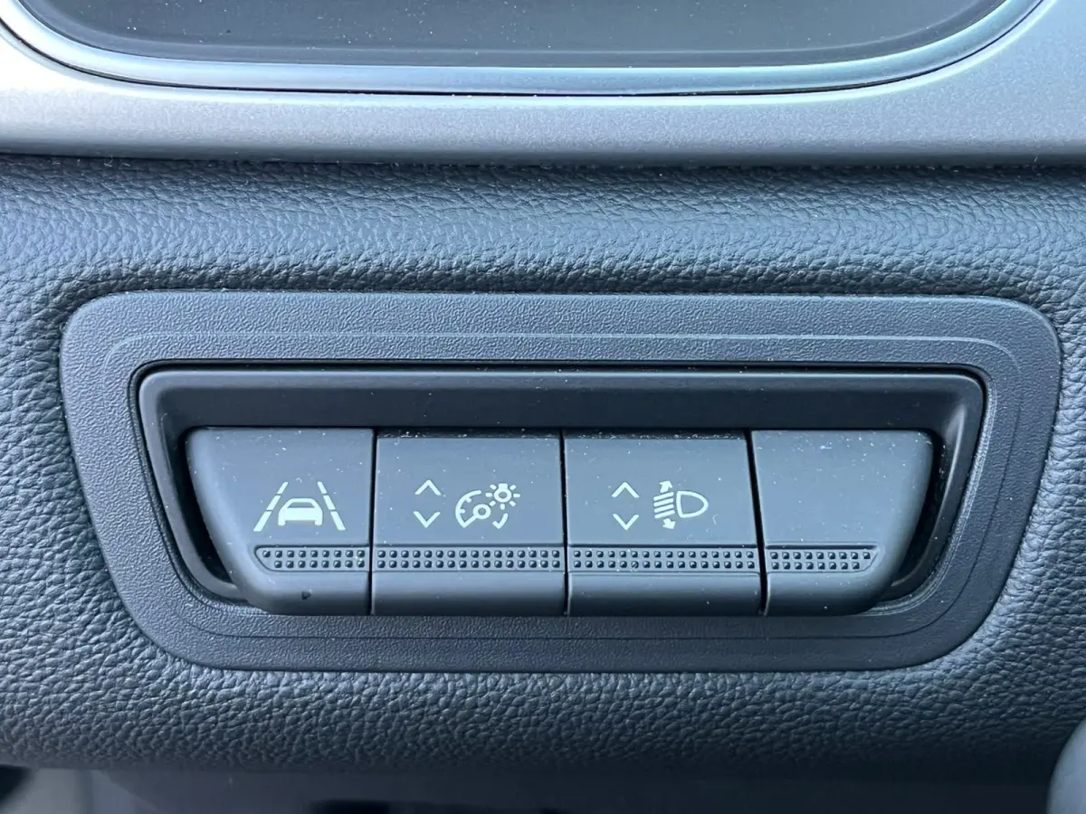 1.0 TCe 90 Zen LPG G3 | Full Map navi | NAP | bluetooth | carplay| camera | goed onderhouden | All Season banden