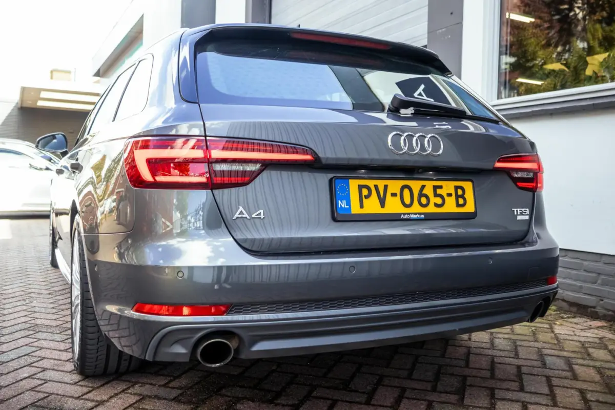 2.0 TFSI ultra Sport S line|Matrix|360 Camera|Half-Leder