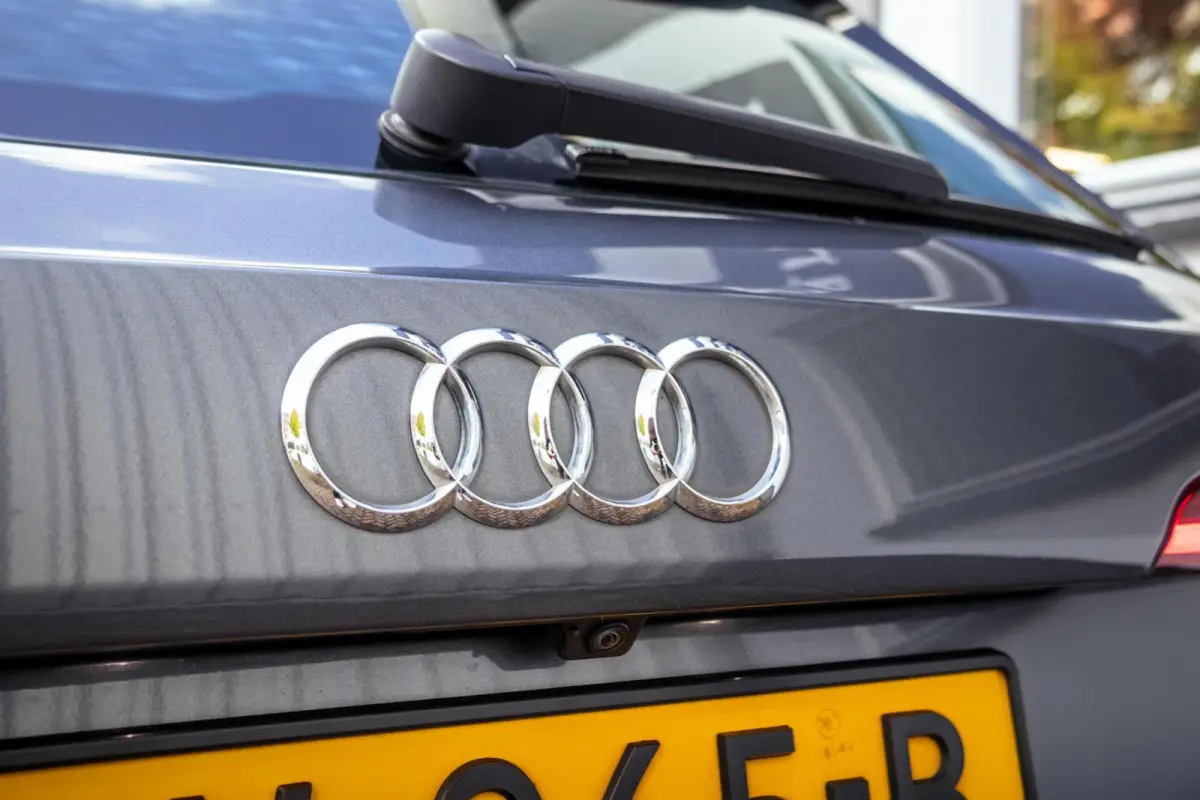 2.0 TFSI ultra Sport S line|Matrix|360 Camera|Half-Leder