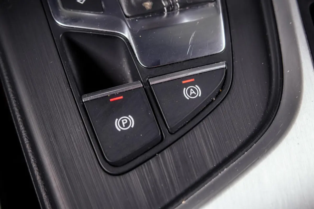 2.0 TFSI ultra Sport S line|Matrix|360 Camera|Half-Leder