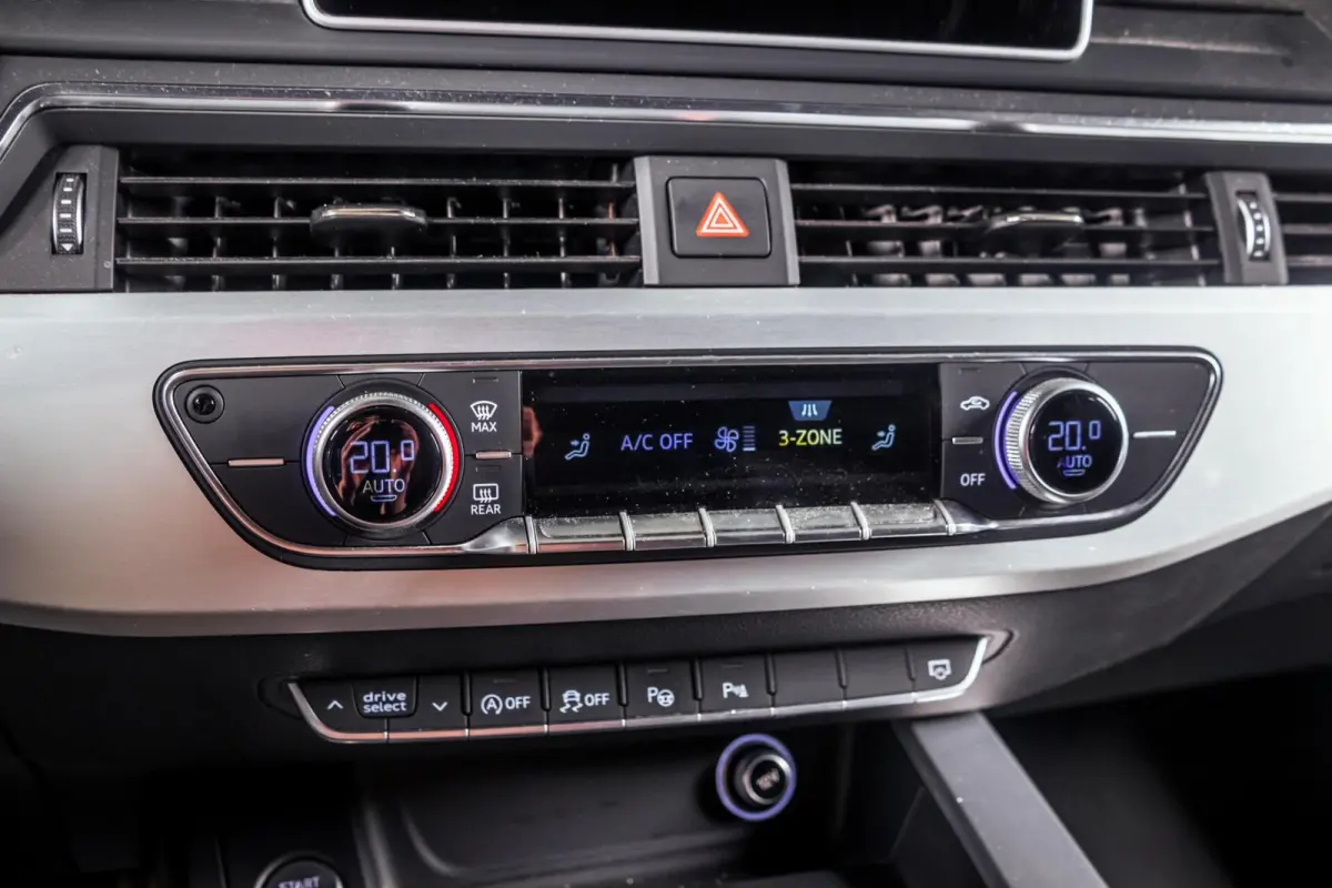 2.0 TFSI ultra Sport S line|Matrix|360 Camera|Half-Leder