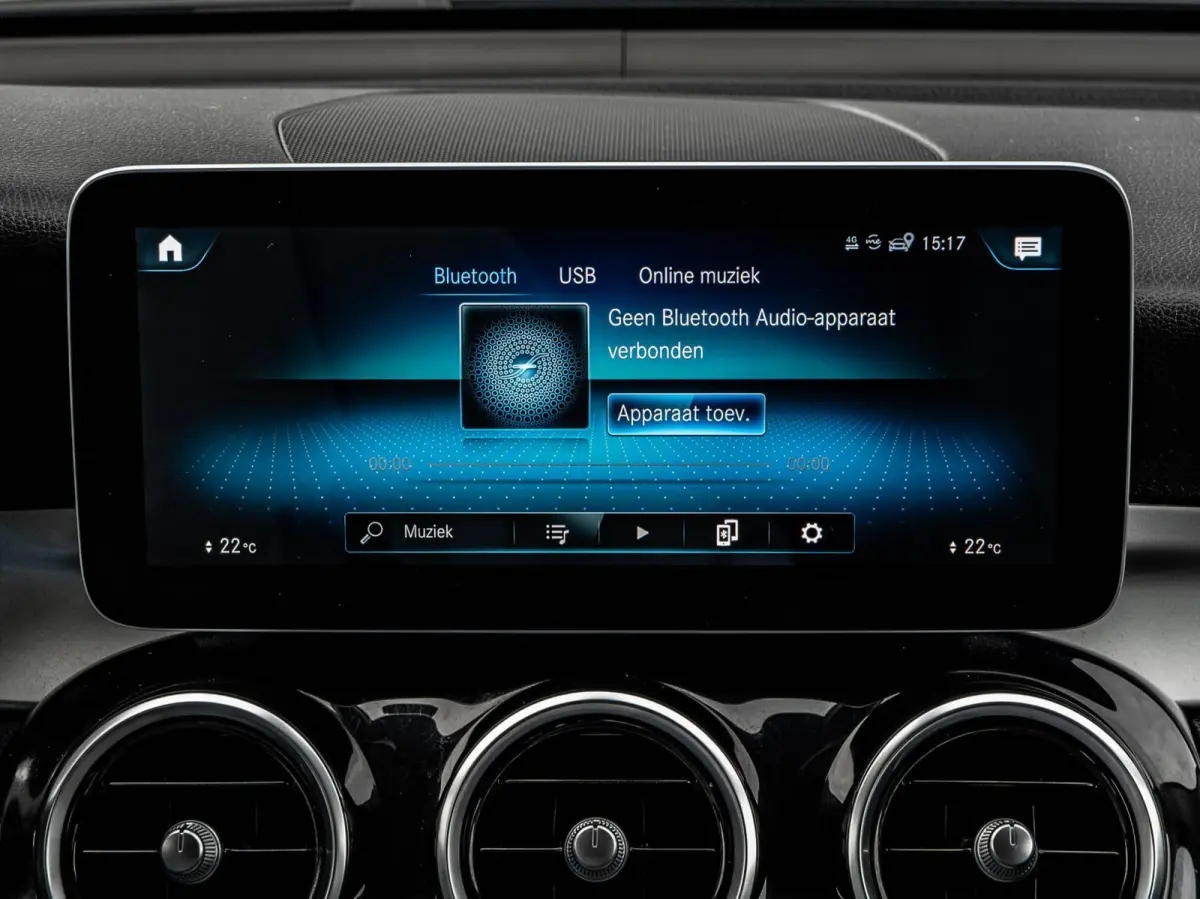 200 Business Solution Facelift | Panoramadak | Leder | Camera | Stoelverwarming | LED | Apple Carplay/Android Auto | Dealeronderhouden
