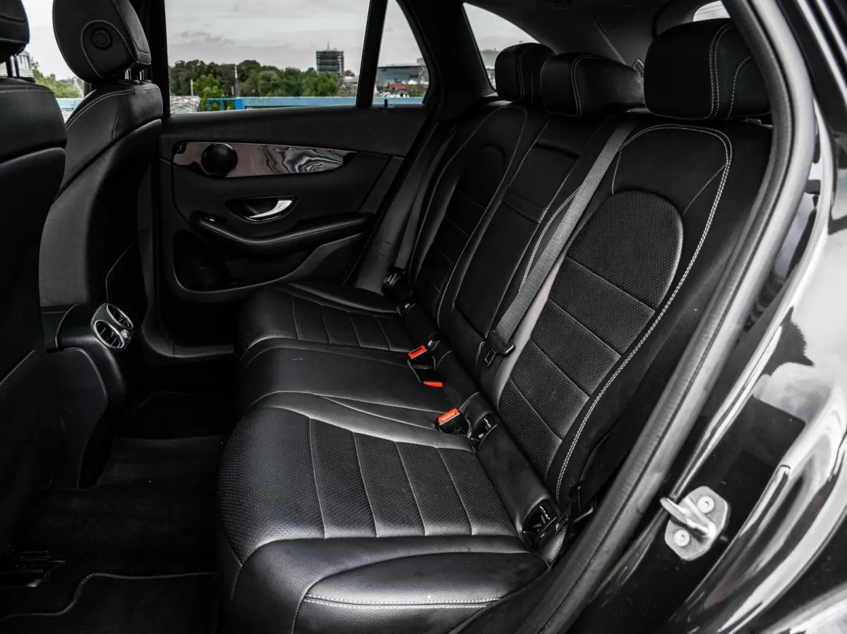 200 Business Solution Facelift | Panoramadak | Leder | Camera | Stoelverwarming | LED | Apple Carplay/Android Auto | Dealeronderhouden