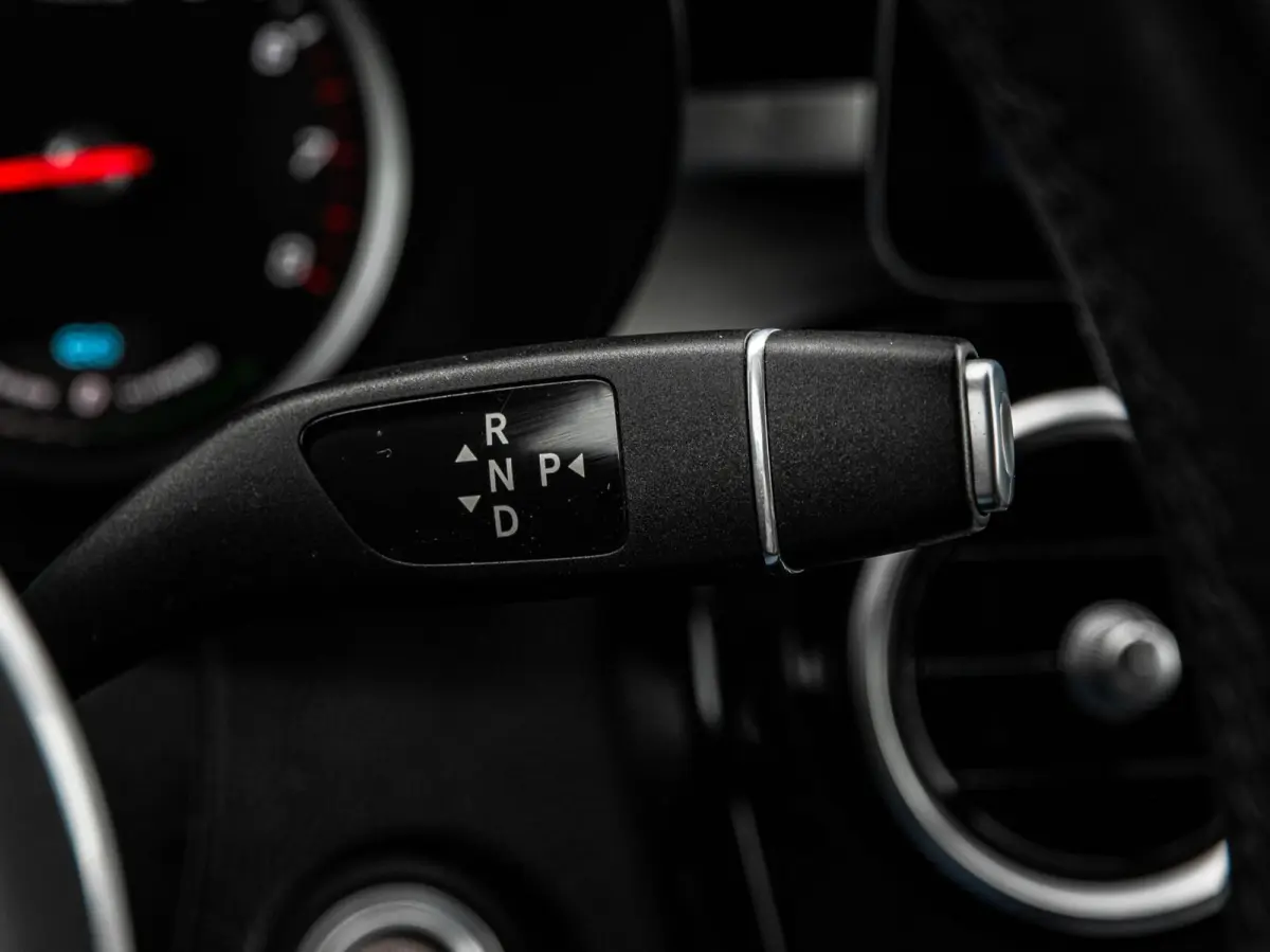 200 Business Solution Facelift | Panoramadak | Leder | Camera | Stoelverwarming | LED | Apple Carplay/Android Auto | Dealeronderhouden