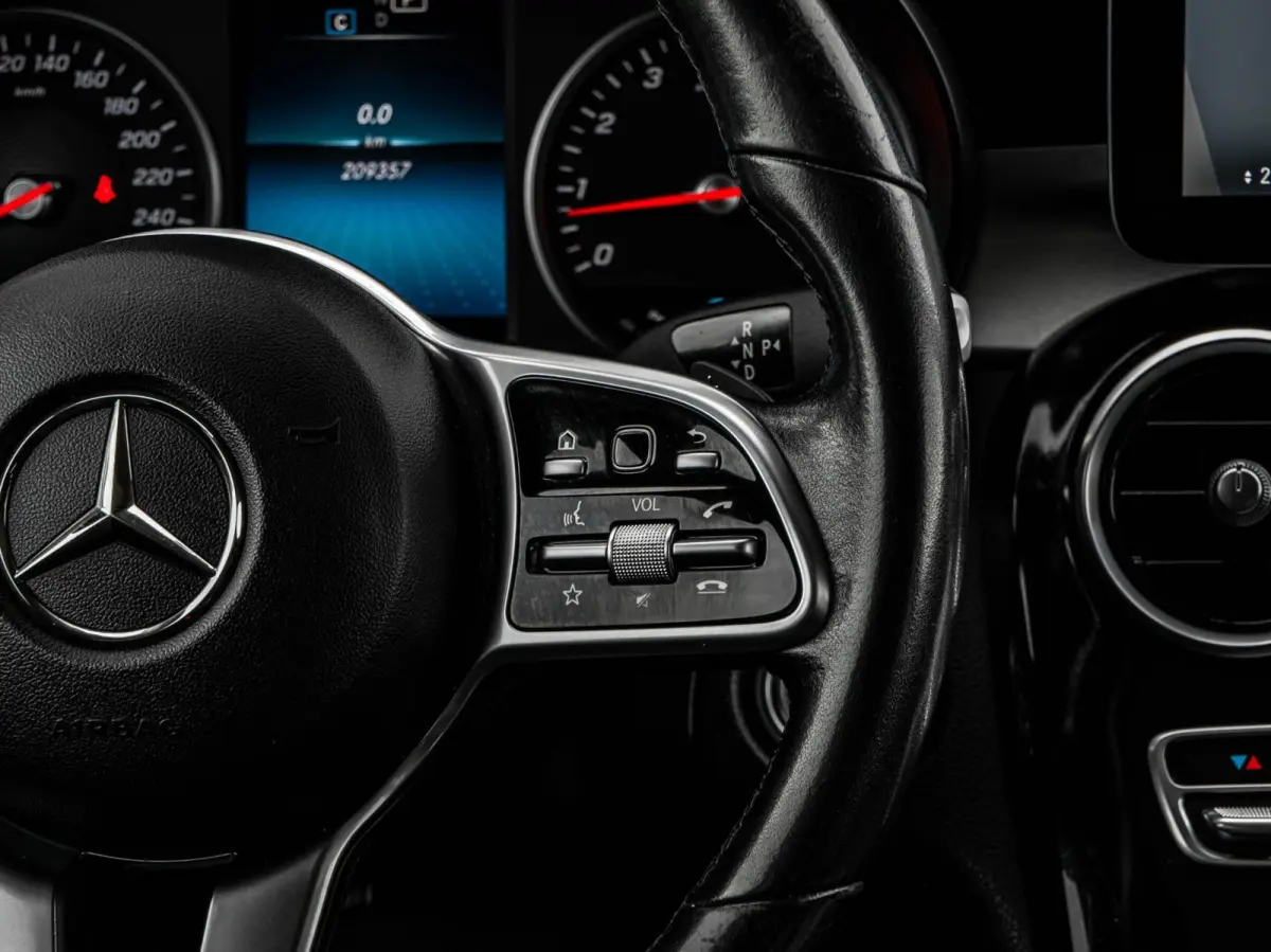 200 Business Solution Facelift | Panoramadak | Leder | Camera | Stoelverwarming | LED | Apple Carplay/Android Auto | Dealeronderhouden
