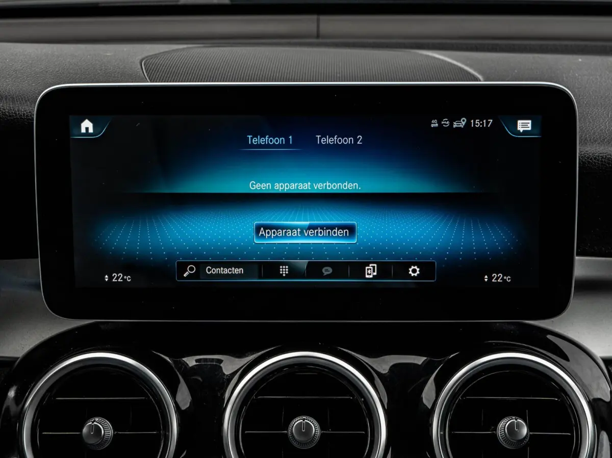 200 Business Solution Facelift | Panoramadak | Leder | Camera | Stoelverwarming | LED | Apple Carplay/Android Auto | Dealeronderhouden