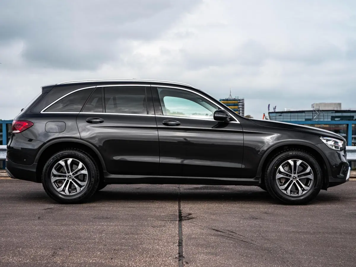 200 Business Solution Facelift | Panoramadak | Leder | Camera | Stoelverwarming | LED | Apple Carplay/Android Auto | Dealeronderhouden