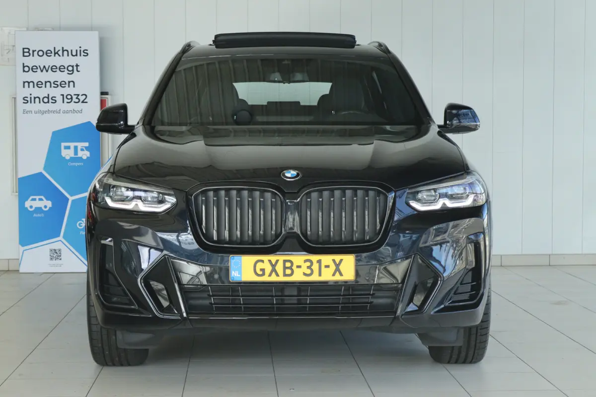 xDrive20i M-Sport Business Edition Plus | Cruise Control | Schuifdak | Camera | Stoelverwarming | HiFi | Leder | Navi | Carplay | Climate | Elektr. Klep | Keyless | 20 Inch