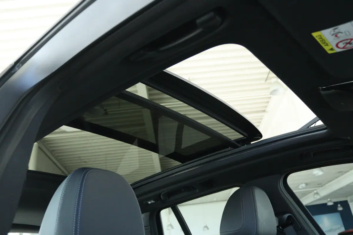 xDrive20i M-Sport Business Edition Plus | Cruise Control | Schuifdak | Camera | Stoelverwarming | HiFi | Leder | Navi | Carplay | Climate | Elektr. Klep | Keyless | 20 Inch