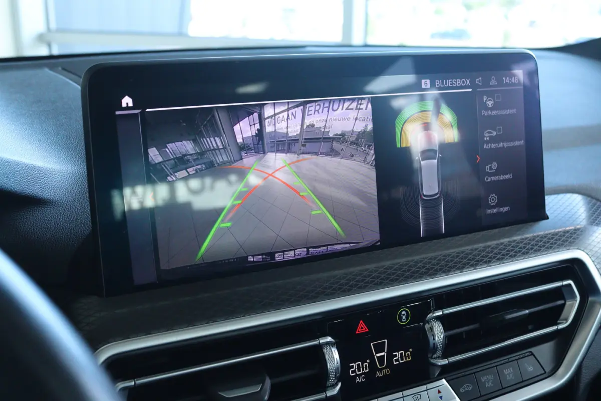 xDrive20i M-Sport Business Edition Plus | Cruise Control | Schuifdak | Camera | Stoelverwarming | HiFi | Leder | Navi | Carplay | Climate | Elektr. Klep | Keyless | 20 Inch