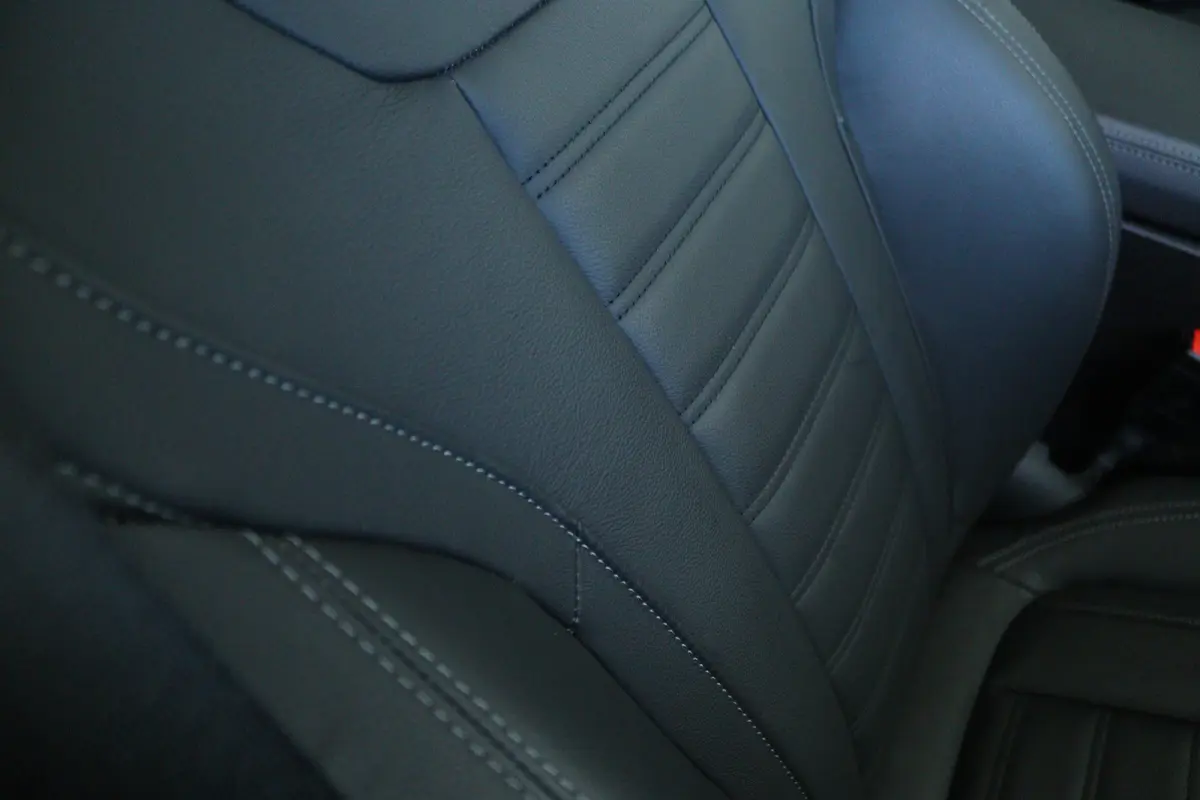 xDrive20i M-Sport Business Edition Plus | Cruise Control | Schuifdak | Camera | Stoelverwarming | HiFi | Leder | Navi | Carplay | Climate | Elektr. Klep | Keyless | 20 Inch