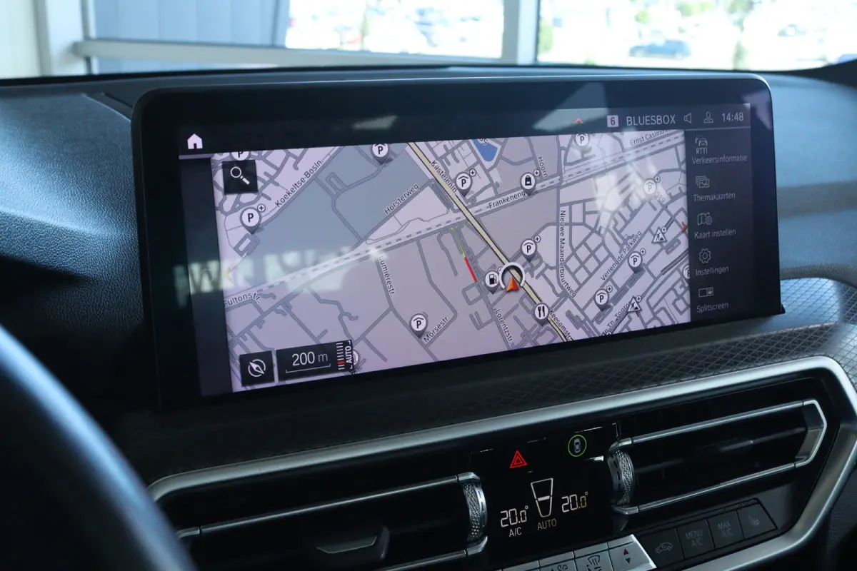 xDrive20i M-Sport Business Edition Plus | Cruise Control | Schuifdak | Camera | Stoelverwarming | HiFi | Leder | Navi | Carplay | Climate | Elektr. Klep | Keyless | 20 Inch