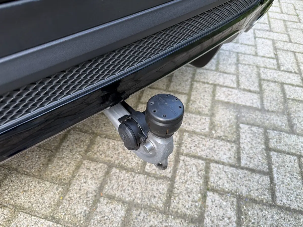 180 Premium AMG-Line | Cruise Control | Schuifdak | Trekhaak | Stoelverwarming | Sfeerverlichting | Burmester | Widescreen | Navi | Alcantara | Climate