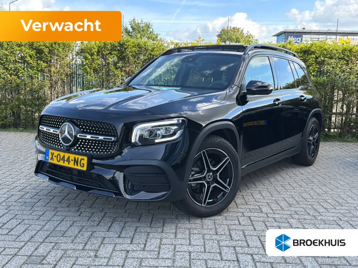 180 Premium AMG-Line | Cruise Control | Schuifdak | Trekhaak | Stoelverwarming | Sfeerverlichting | Burmester | Widescreen | Navi | Alcantara | Climate