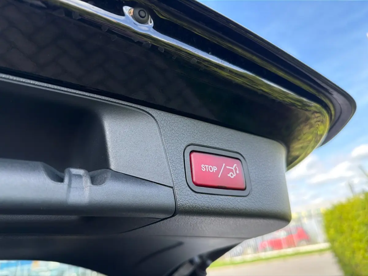 180 Premium AMG-Line | Cruise Control | Schuifdak | Trekhaak | Stoelverwarming | Sfeerverlichting | Burmester | Widescreen | Navi | Alcantara | Climate