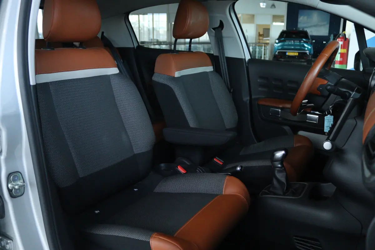 1.2 81PK Shine | Cruise Control | Trekhaak | Camera | Navigatie | Carplay | Climate | Getint glas |