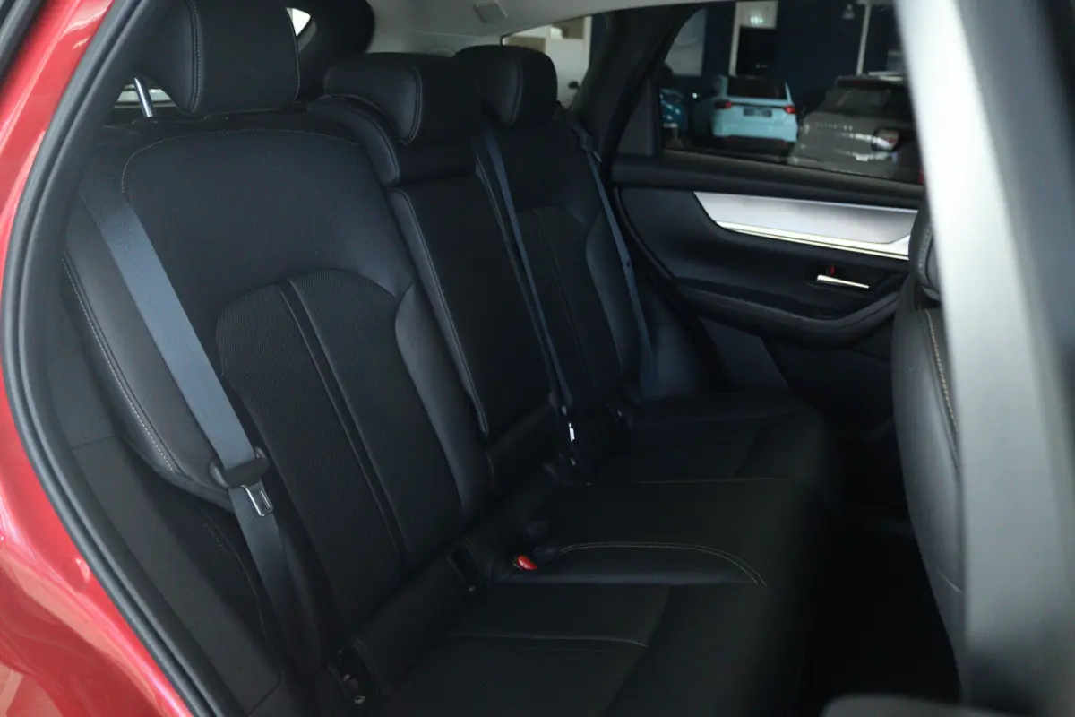 2.5 e-SkyActiv PHEV Homura Plus | SOH 91% | Adapt. Cruise | Trekhaak | Stoelventilatie | BOSE | Head-up | Memory | Schuifdak | 360 Camera | Navi | Carplay | Stoel+Stuurverwarming |