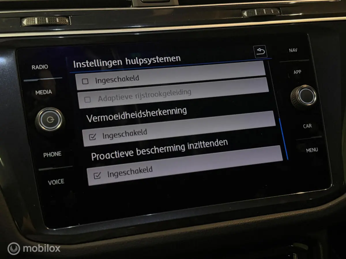 2.0 TSI 4Motion 3x R-line Panorama/Keyless/Virtual/Trekhaak