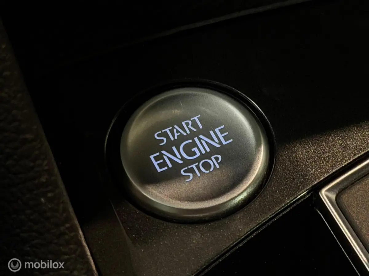 2.0 TSI 4Motion 3x R-line Panorama/Keyless/Virtual/Trekhaak