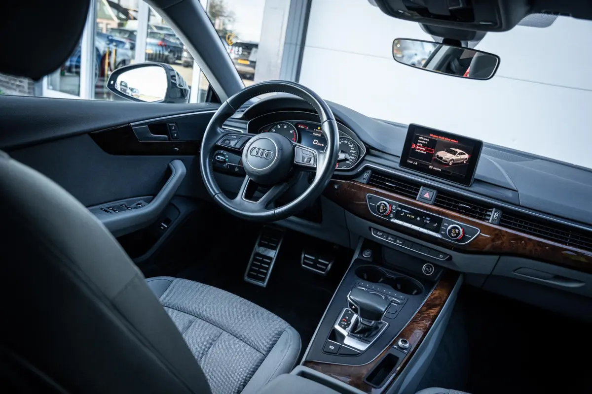 2.0 TFSI 190pk Sport NL-auto|19''|Elek.achterklep|Trekhaak|Climate