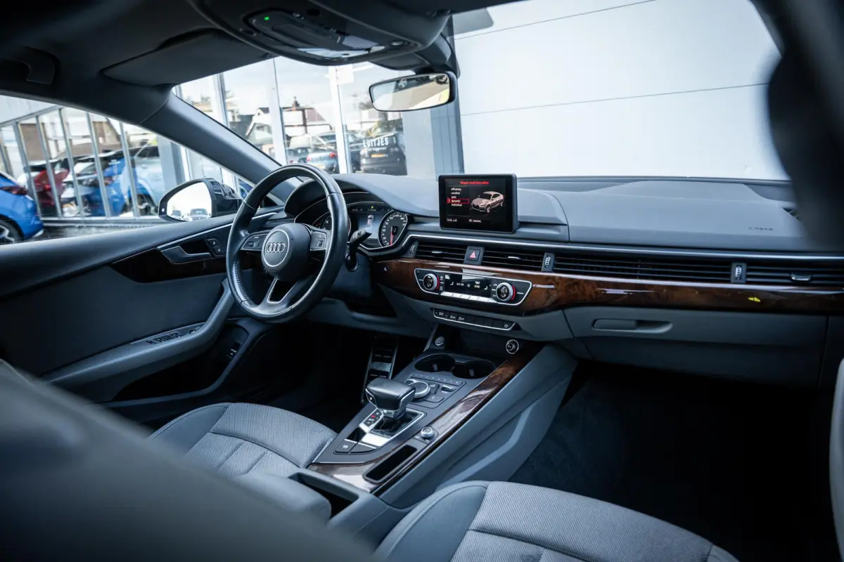 2.0 TFSI 190pk Sport NL-auto|19''|Elek.achterklep|Trekhaak|Climate