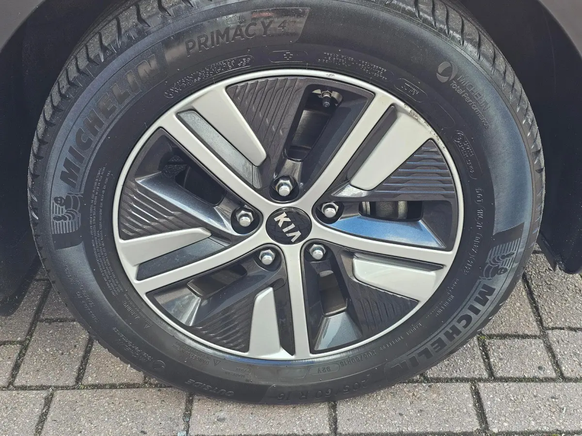 1.6 GDi Hybrid DynamicLine | Trekhaak | Adaptive Cruise Control | Camera | Apple Carplay/ Android Auto | Navigatie
