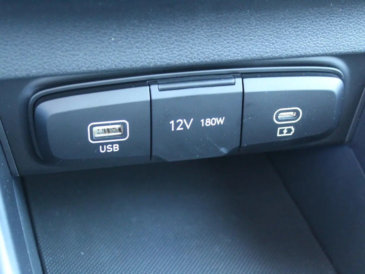 1.0 T-GDI Comfort Smart / Automaat / Navigatie + Apple Carplay/Android Auto / Cruise Control / Airco / Achteruitrijcamera / Bluetooth /