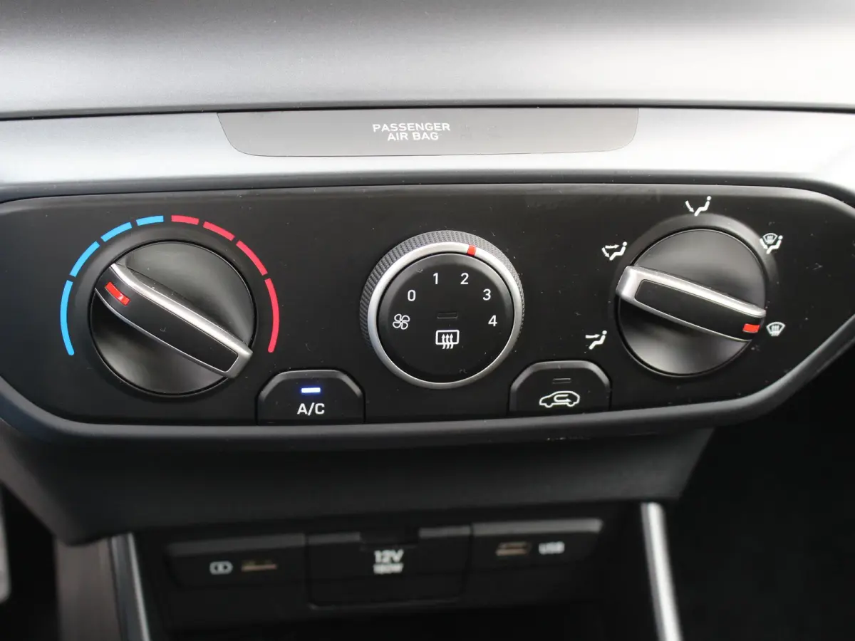 1.0 T-GDI Comfort Smart / Navigatie + Apple Carplay/Android Auto / Cruise Control / Achteruitrijcamera / Lichtmetalen Velgen 16" / Airco /