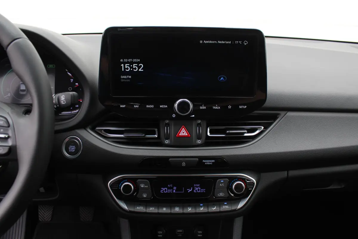 1.0 T-GDi MHEV Comfort Smart / Navigatie + Apple Carplay/Android Auto / Climate Control / Achteruitrijcamera / Cruise Control / Keyless Entry & Start /