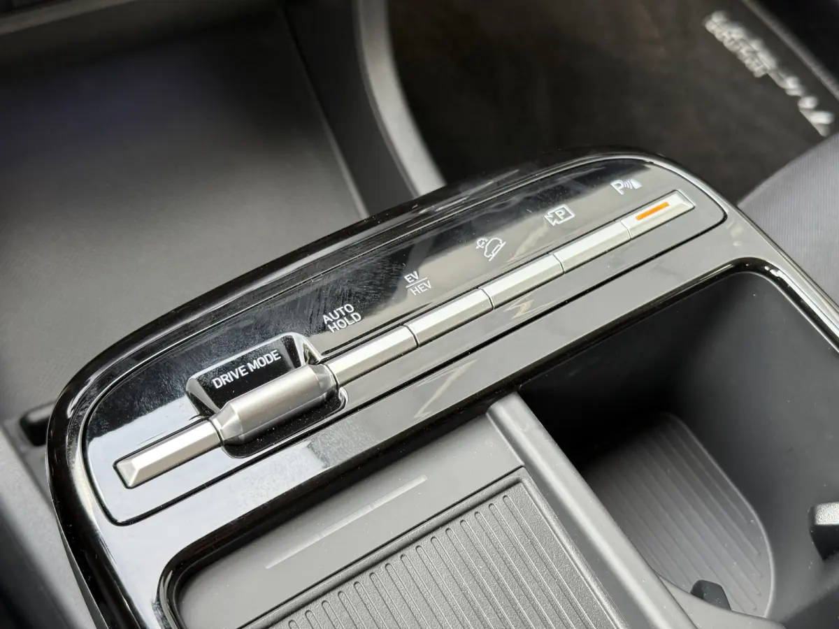 1.6 T-GDI PHEV Comfort Smart / Elektrische Achterklep / Stoel+Stuur Verwarming / Achteruitrij Camera / Keyless / Navigatie /