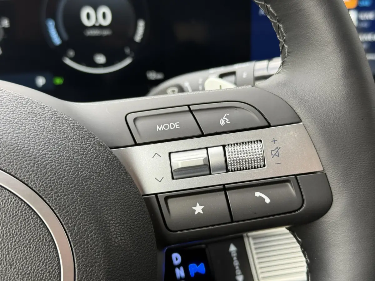 1.6 T-GDI PHEV Comfort Smart / Elektrische Achterklep / Stoel+Stuur Verwarming / Achteruitrij Camera / Keyless / Navigatie /
