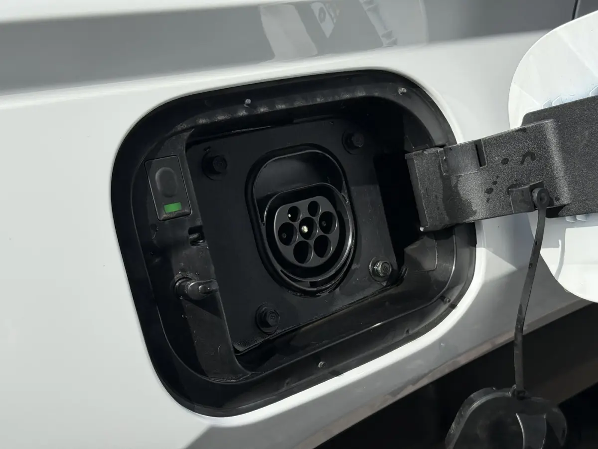 1.6 T-GDI PHEV Comfort Smart / Elektrische Achterklep / Stoel+Stuur Verwarming / Achteruitrij Camera / Keyless / Navigatie /