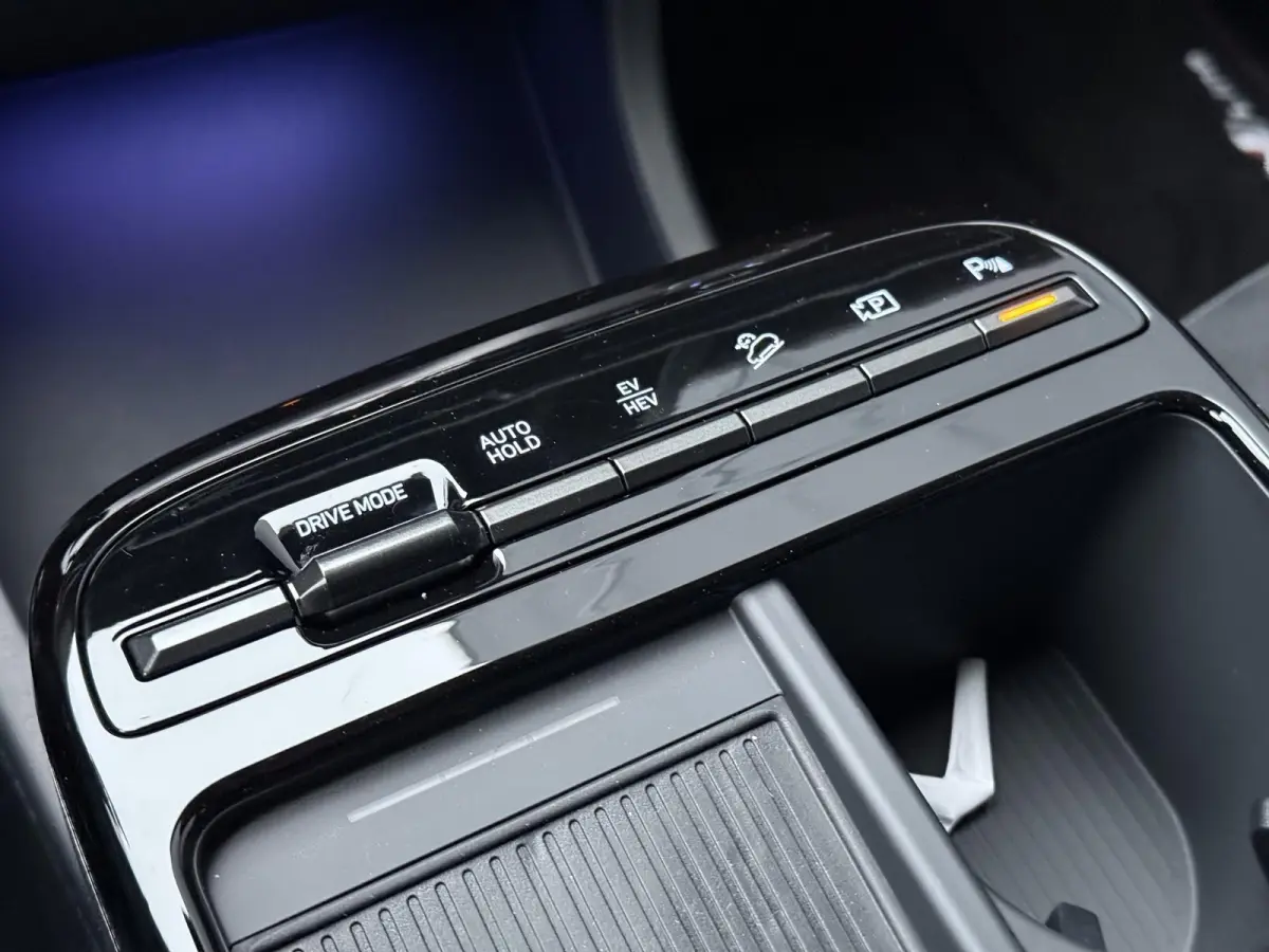 1.6 T-GDI PHEV N Line / Navigatie / 360 Camera / Stoel Geheugen / Stoelverkoeling / Stoelverwarming Voor + Achter / Stuurverwarming / KRELL Audio /