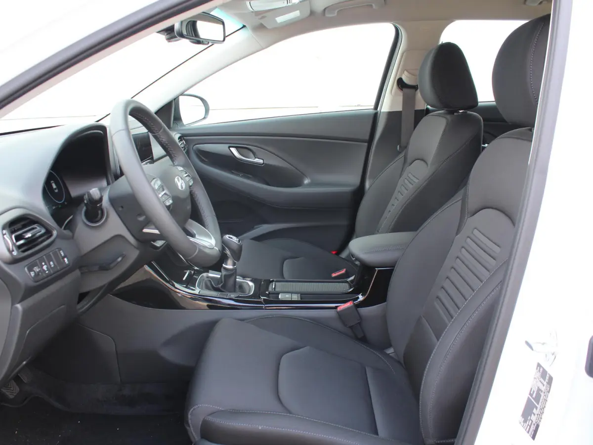 1.0 T-GDi MHEV Comfort / Navigatie + Android Auto/Apple Carplay / DAB / Climate Control / Cruise Control / Achteruitrijcamera /