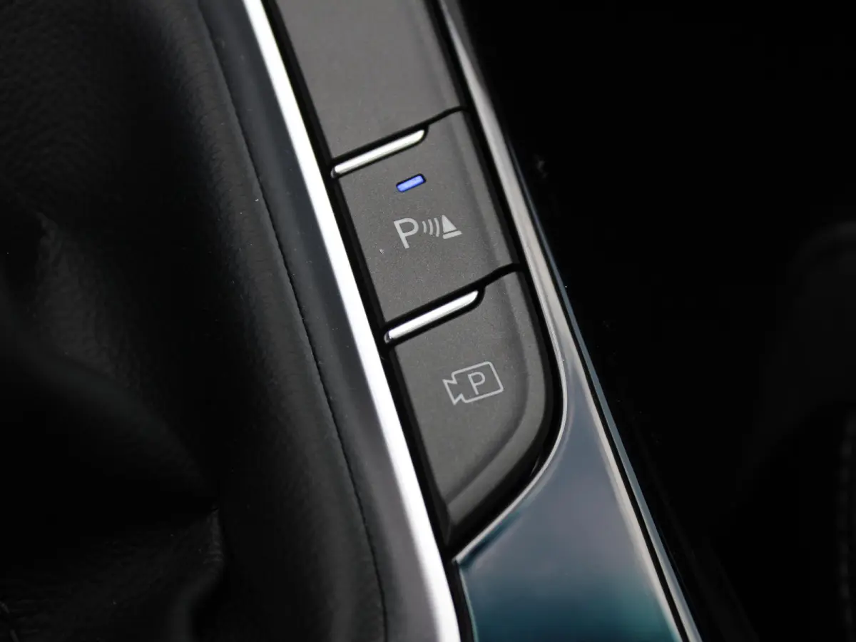 1.0 T-GDi MHEV Comfort / Navigatie + Android Auto/Apple Carplay / DAB / Climate Control / Cruise Control / Achteruitrijcamera /